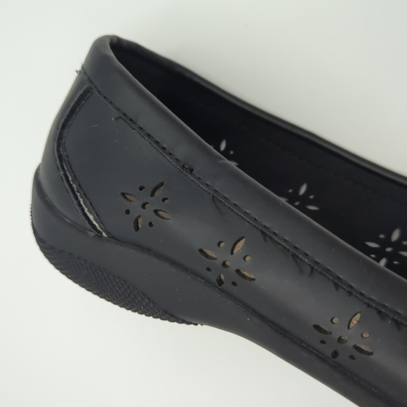 Basic Editions Women's Black Loafers Flat Perforated Slip On Size 8 Comfort - Picture 10 of 10